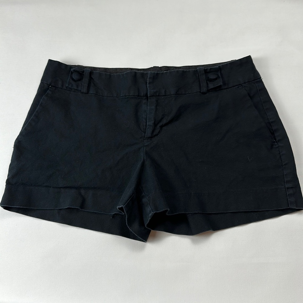 Banana Republic black ryan fit shorts with side pockets. Size 8